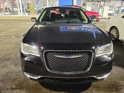 2018 Chrysler 300 Limited