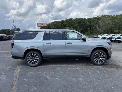 2025 Chevrolet Suburban 4WD High Country