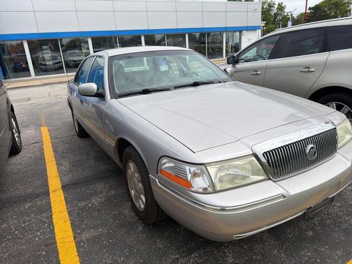 Silver 2005 Mercury Grand Marquis LS