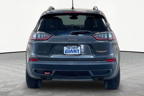 Granite Crystal Metallic Clearcoat 2019 Jeep Cherokee Trailhawk Elite