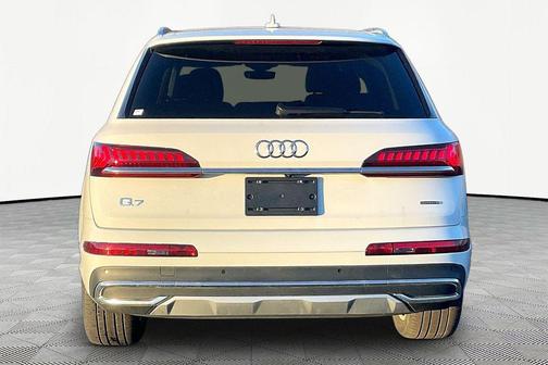 2023 Audi Q7 55 Premium