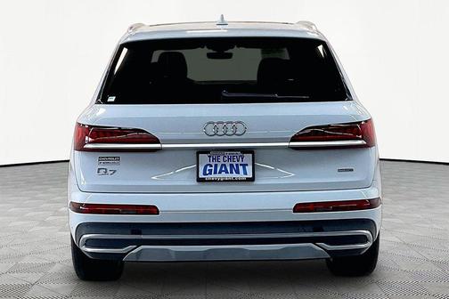 Carrara White 2023 Audi Q7 55 Premium