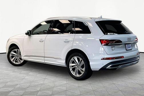 Carrara White 2023 Audi Q7 55 Premium