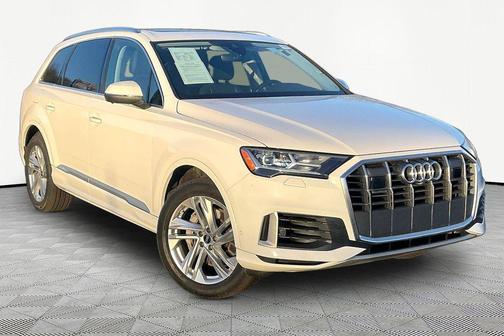2023 Audi Q7 55 Premium