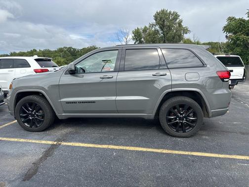 2020 Jeep Grand Cherokee Altitude