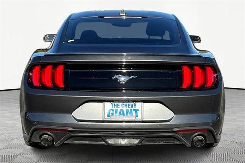 2020 Ford Mustang EcoBoost