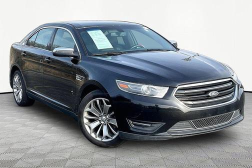 TUXEDO BLACK METALLIC 2015 Ford Taurus Limited