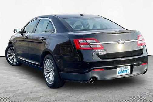 TUXEDO BLACK METALLIC 2015 Ford Taurus Limited