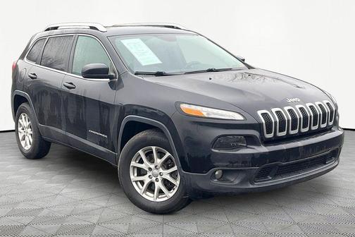 Brilliant Black Crystal Pearlcoat 2016 Jeep Cherokee Latitude
