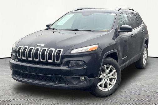 Brilliant Black Crystal Pearlcoat 2016 Jeep Cherokee Latitude