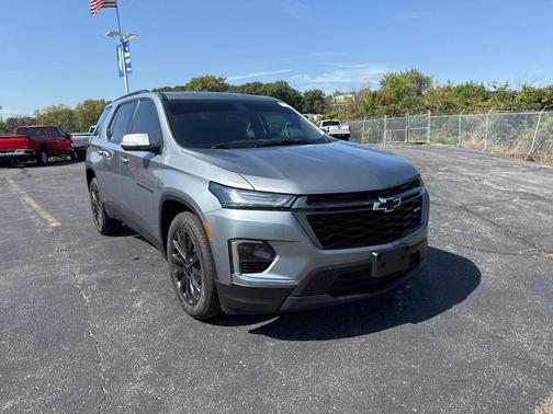2023 Chevrolet Traverse RS