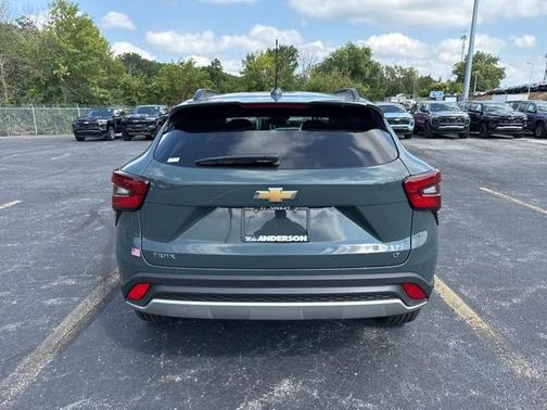 2025 Chevrolet Trax LT