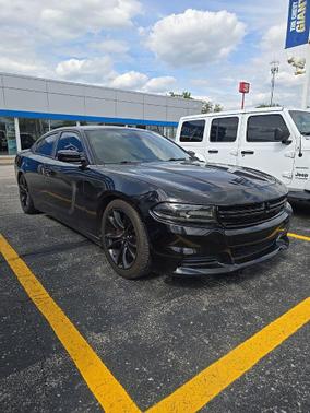 Pitch Black Clearcoat 2018 Dodge Charger SXT