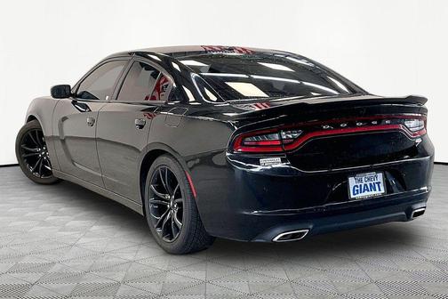 Pitch Black Clearcoat 2018 Dodge Charger SXT