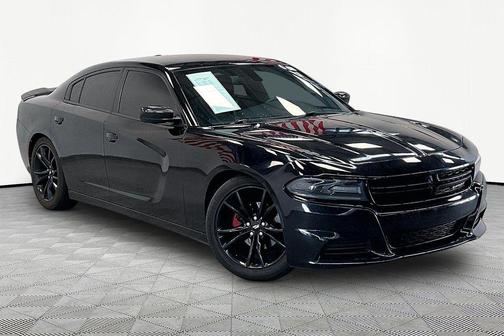 Pitch Black Clearcoat 2018 Dodge Charger SXT