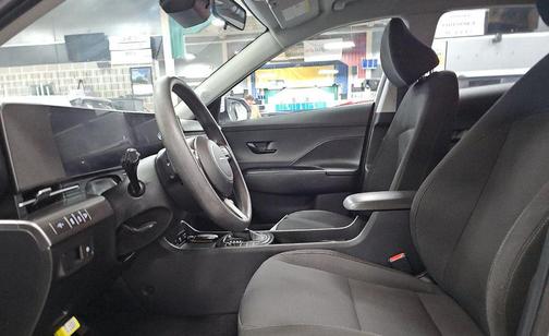 2024 Hyundai KONA SE