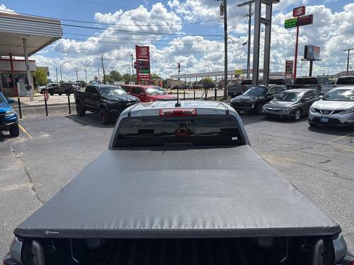 2023 Chevrolet Colorado WT