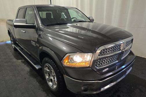 Granite Crystal Metallic Clearcoat 2017 RAM 1500 Laramie