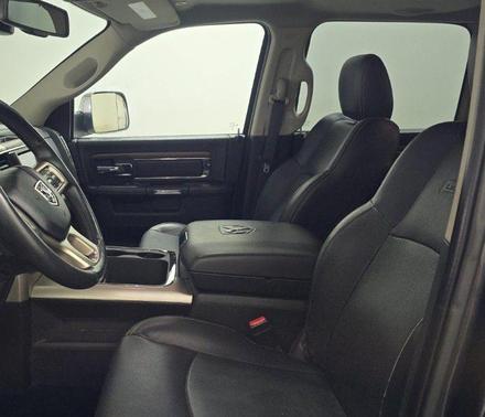 Granite Crystal Metallic Clearcoat 2017 RAM 1500 Laramie