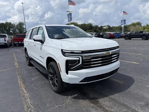 2025 Chevrolet Suburban LT