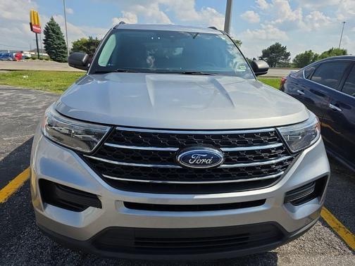 Silver Metallic 2021 Ford Explorer XLT