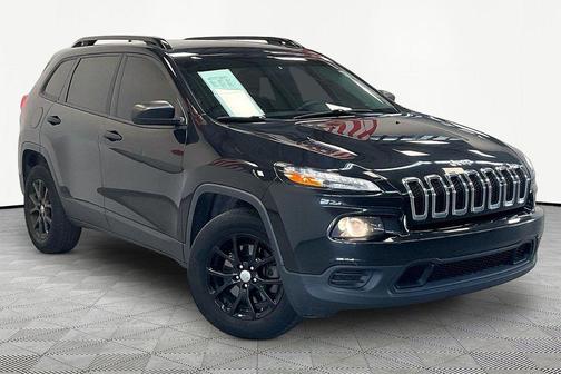 Brilliant Black Crystal Pearlcoat 2016 Jeep Cherokee Sport