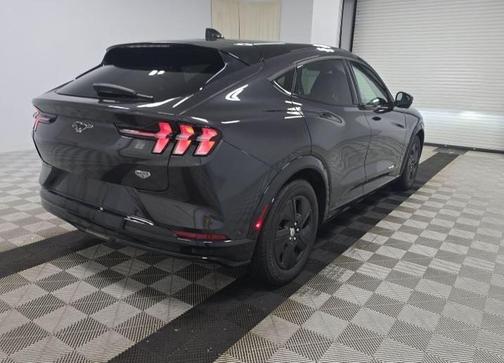 2022 Ford Mustang Mach-E California Route 1