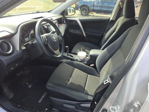 Classic Silver Metallic 2015 Toyota RAV4 LE