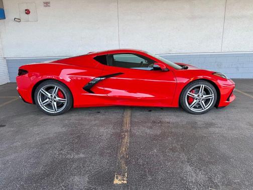 2026 Chevrolet Corvette Stingray w/1LT