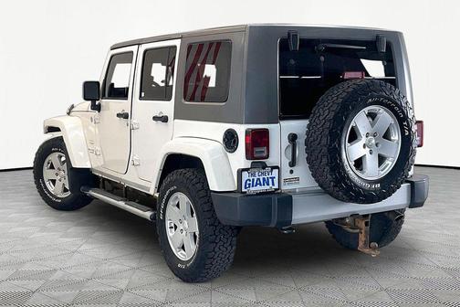 Stone White Clearcoat/Khaki Hard Top 2010 Jeep Wrangler Unlimited Sahara