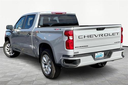 2024 Chevrolet Silverado 1500 Custom
