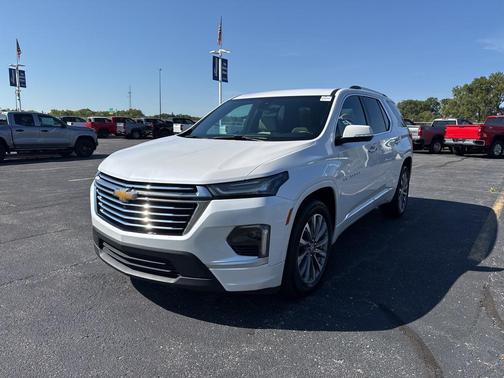 2023 Chevrolet Traverse Premier