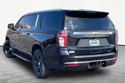 2022 Chevrolet Suburban LT
