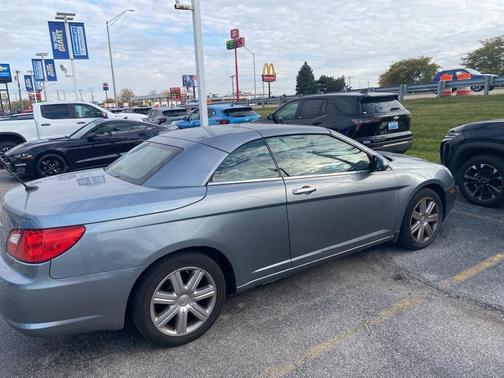 2010 Chrysler Sebring Base