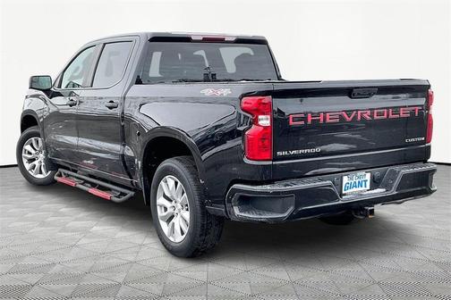 2022 Chevrolet Silverado 1500 Custom