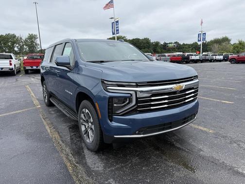 2025 Chevrolet Suburban LT