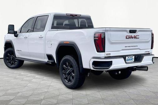 2025 GMC Sierra 3500 AT4
