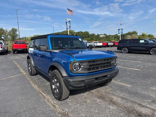2021 Ford Bronco Base