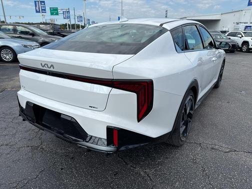 2025 Kia K4 GT-Line