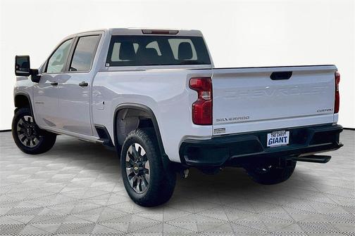 2026 Chevrolet Silverado 2500 Custom