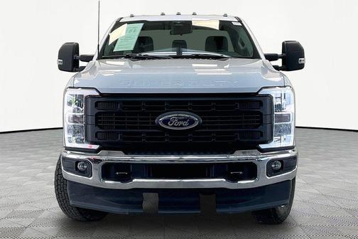 OXFORD WHITE 2023 Ford F-250 XL