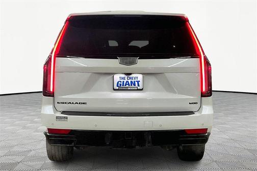 2023 Cadillac Escalade Sport Platinum