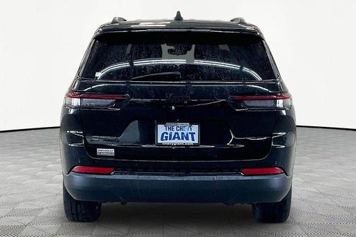 Diamond Black Crystal Pearlcoat 2022 Jeep Grand Cherokee L Altitude