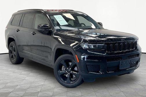 Diamond Black Crystal Pearlcoat 2022 Jeep Grand Cherokee L Altitude