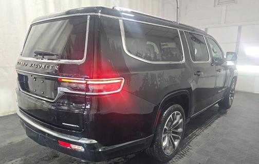 Diamond Black Crystal Pearlcoat 2023 Jeep Grand Wagoneer L Series III
