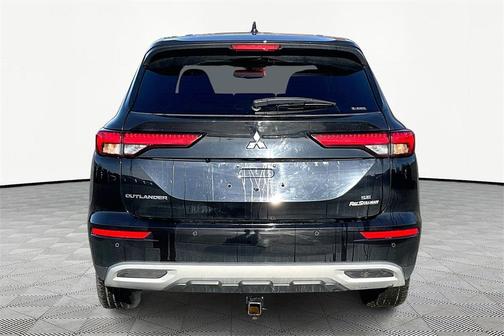 2022 Mitsubishi Outlander SE