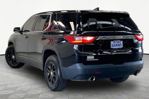 Black Metallic 2021 Chevrolet Traverse LS