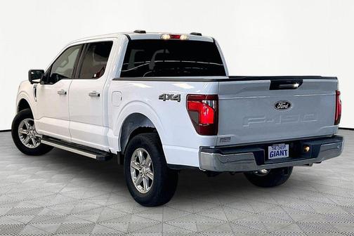 Oxford White 2024 Ford F-150 XLT
