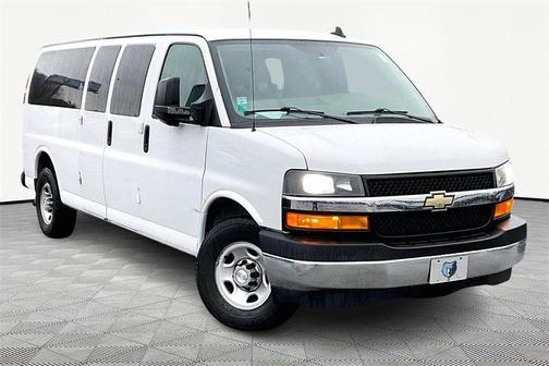 2018 Chevrolet Express 3500 LT