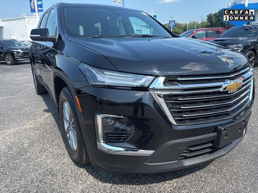 2023 Chevrolet Traverse LT Leather